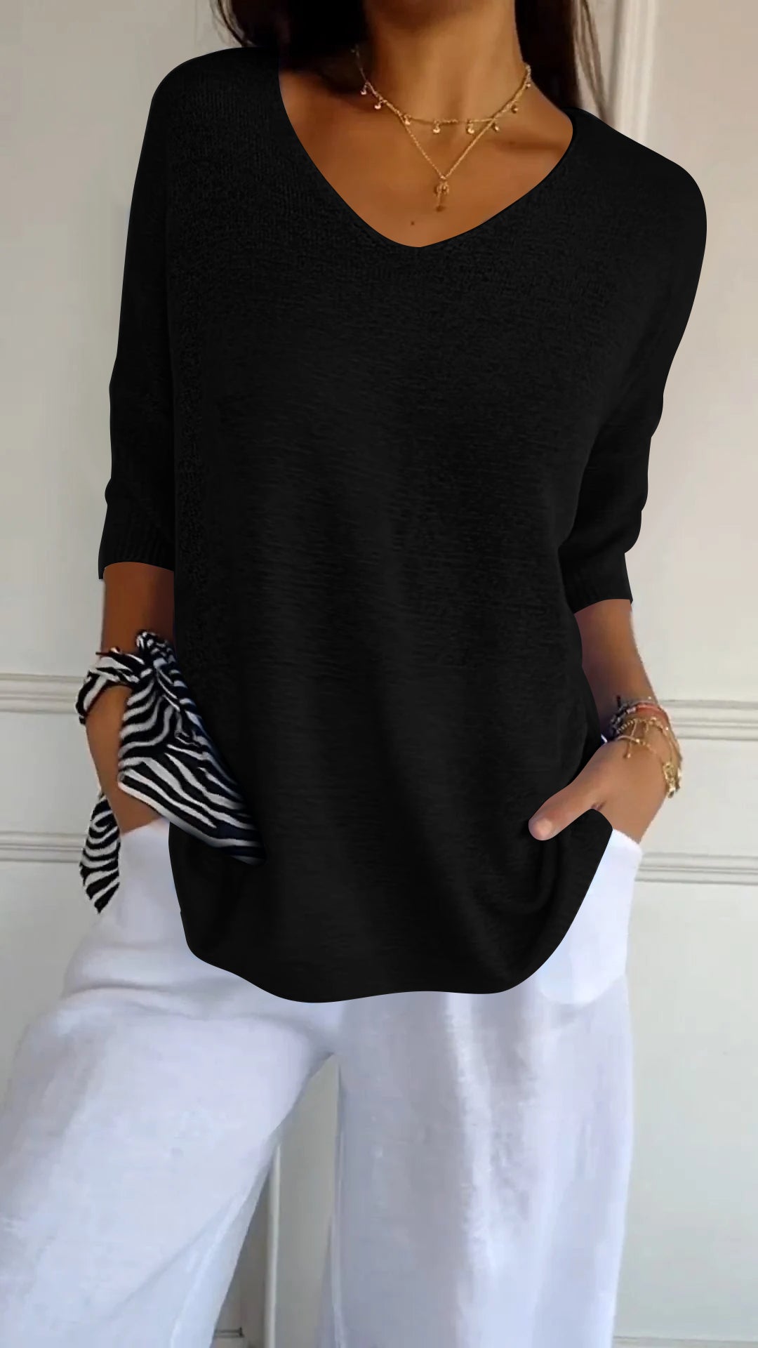 Elegant V-neck top - Hannah